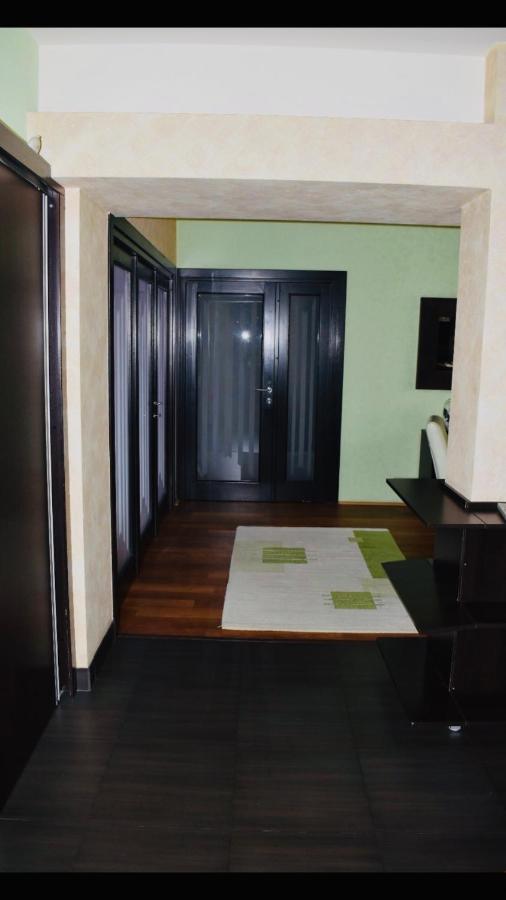 Central Apartment 4 Rooms Brașov Exterior foto