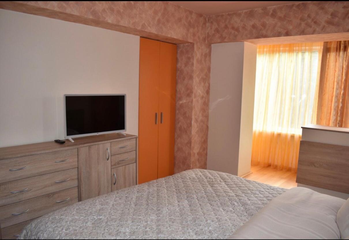 Central Apartment 4 Rooms Brașov Exterior foto